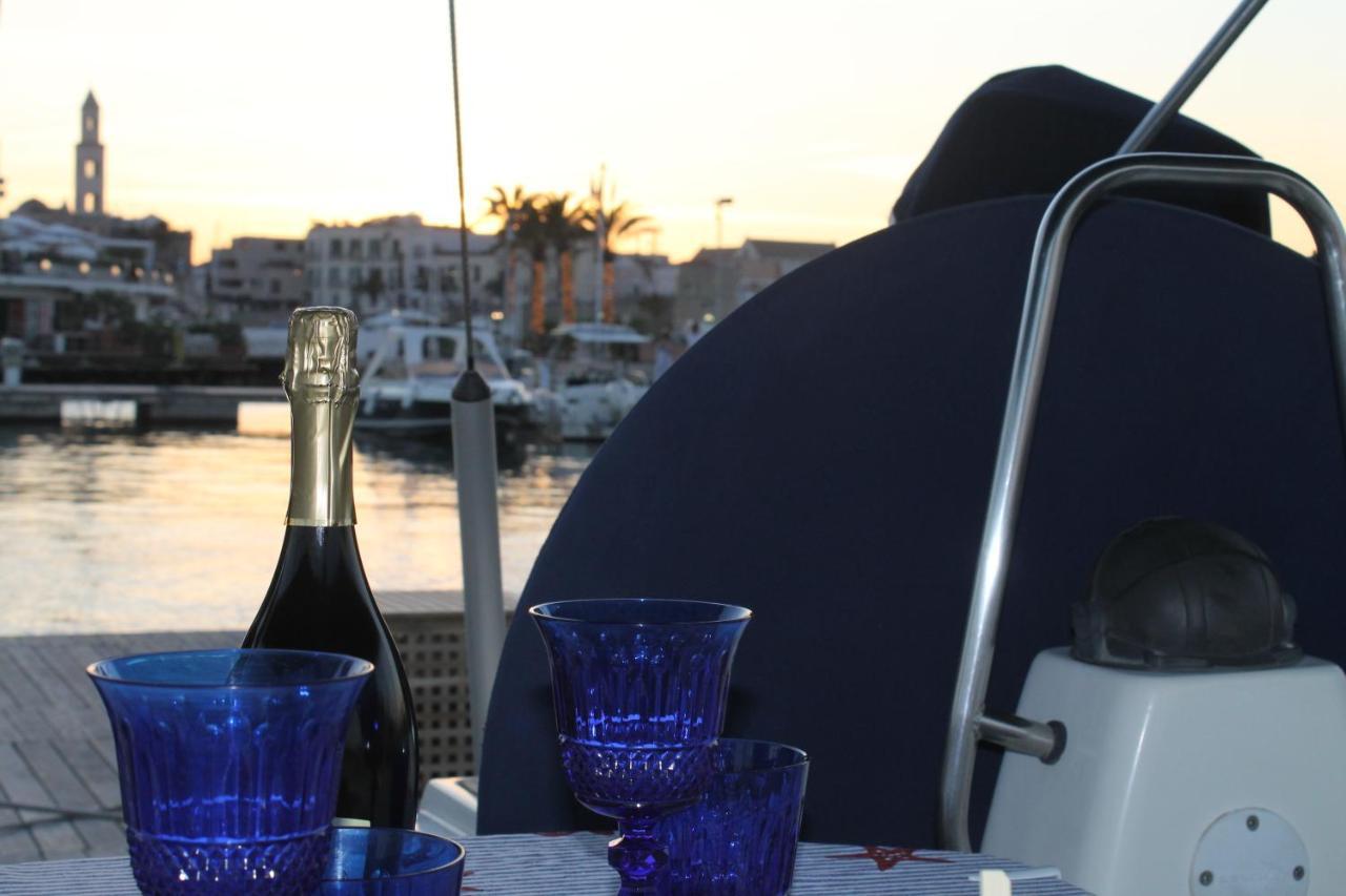 "Ultima" Love Boat Bari Exterior foto