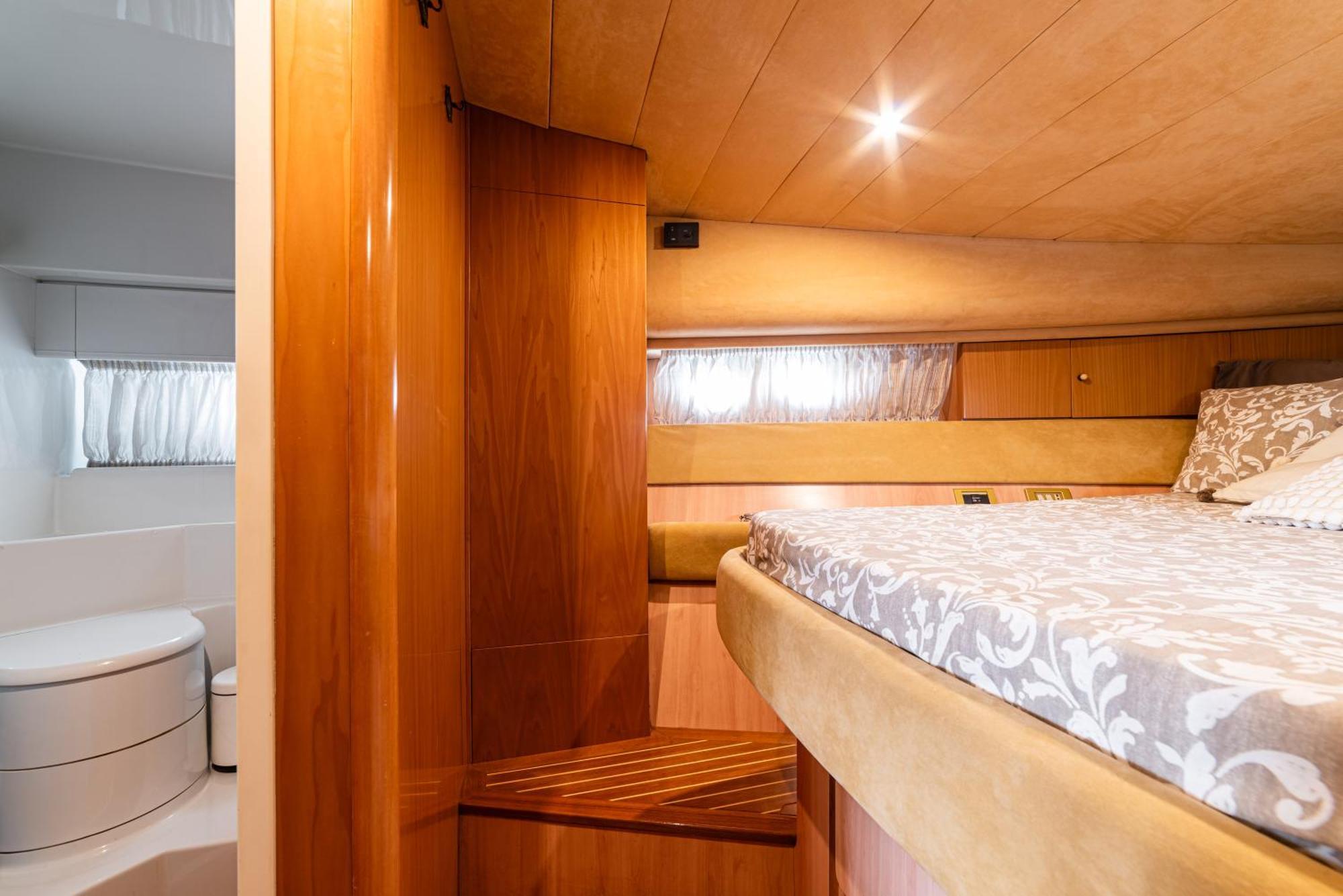 "Ultima" Love Boat Bari Exterior foto